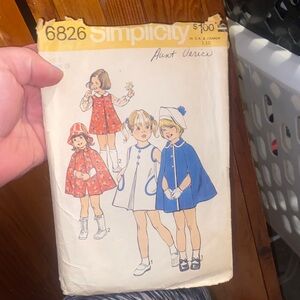 Simplicity Kids' Cape Pattern in Red and Blue